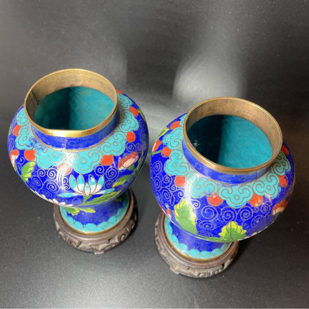 Pair of late 19th century Qing Chinese Cloisonné Temple Jars with Original Stand - Picture 3 of 11